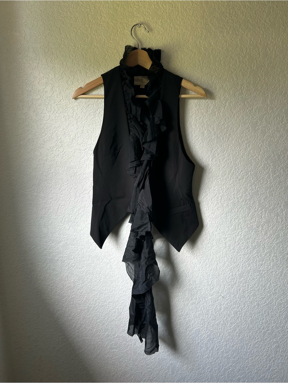 Elizabeth and James Black Ruffle-Neck Vest - Picture 2 of 4